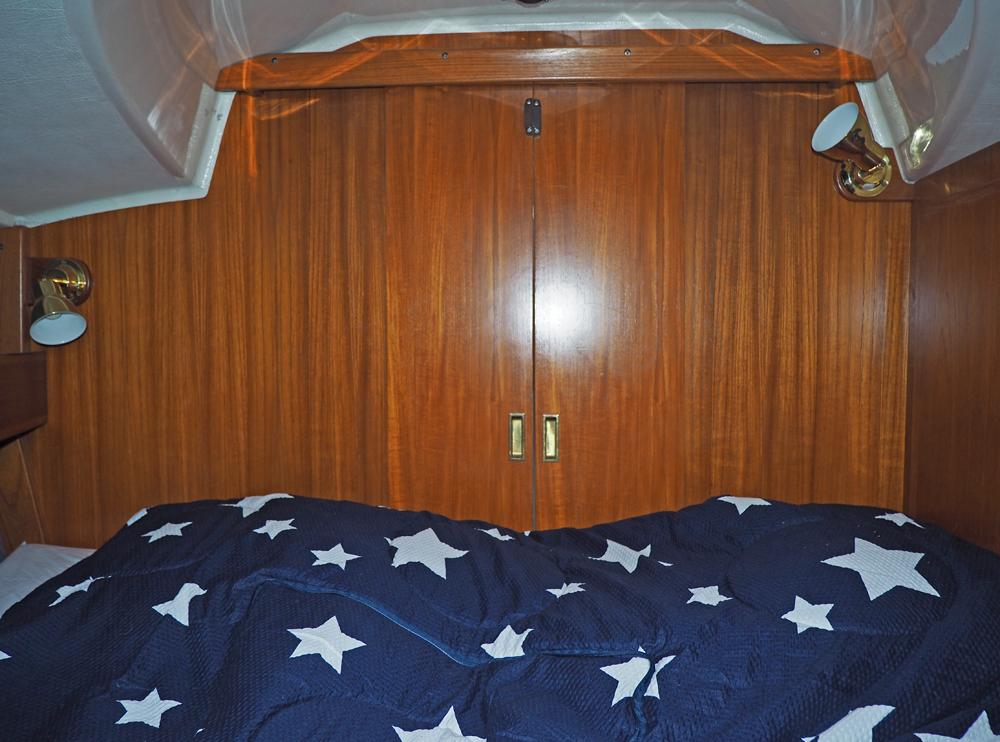 Cabin en avant, H&eacute;bergements